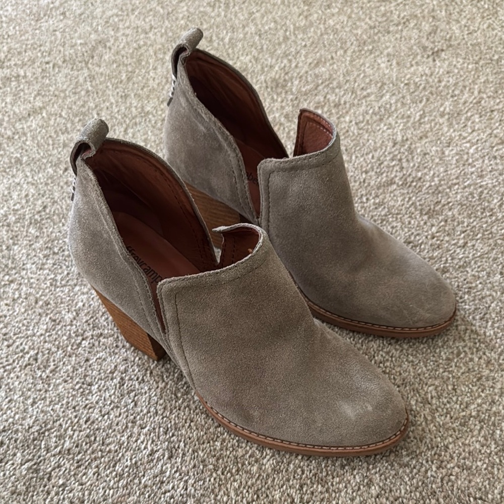 Jeffrey Campbell Gray Suede Ankle Boots size 7
